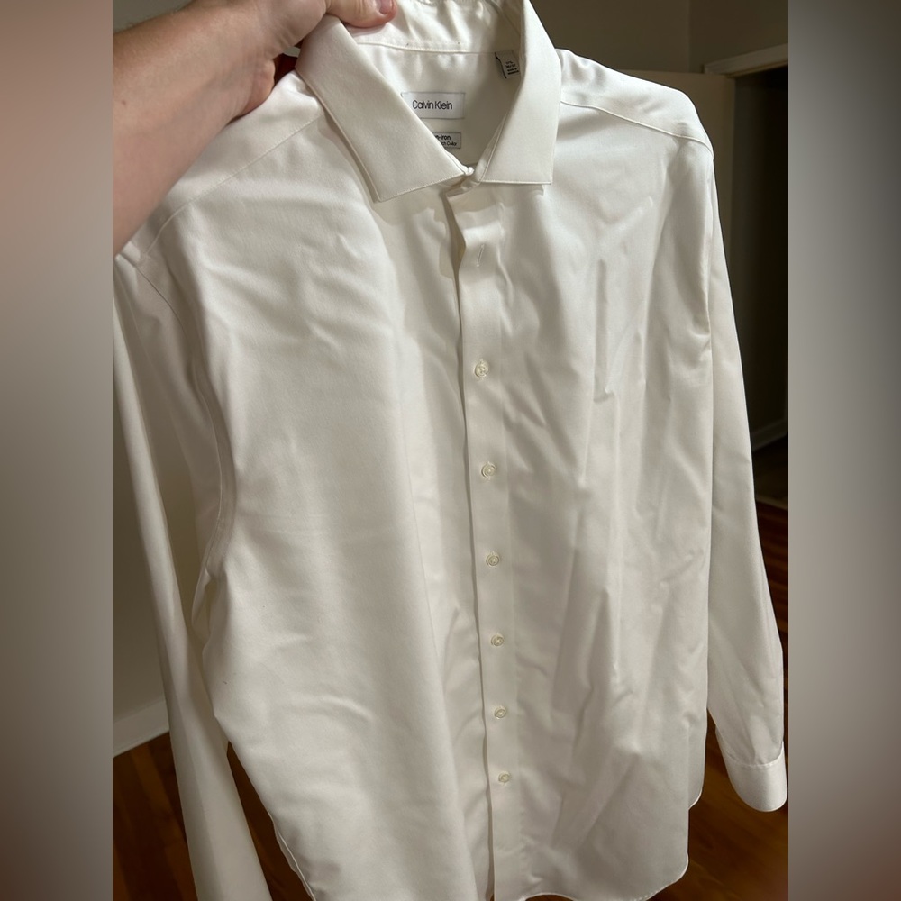 CALVIN MEN DRESS SHIRTS. Worn few times. Great condition. 17.5 36-37